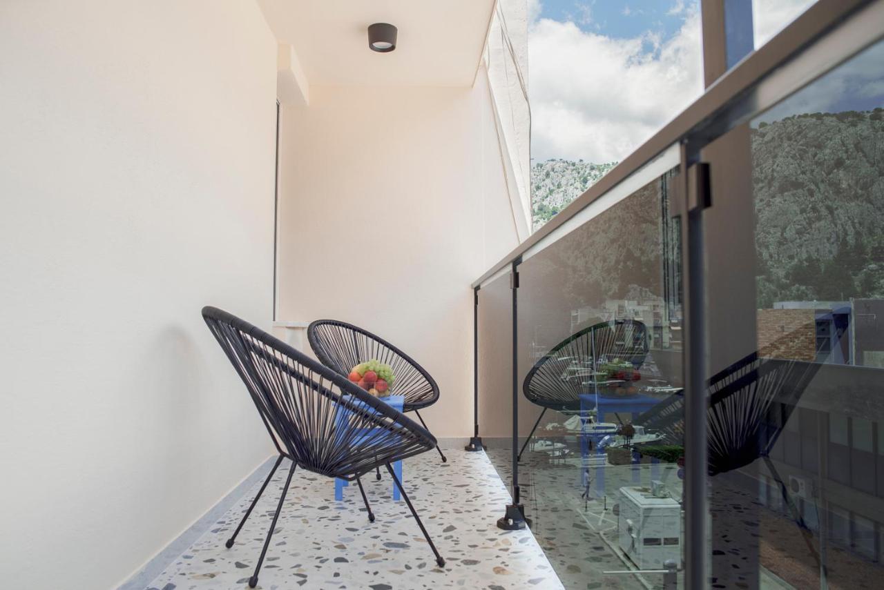 Apartment Vito โอมิช ภายนอก รูปภาพ