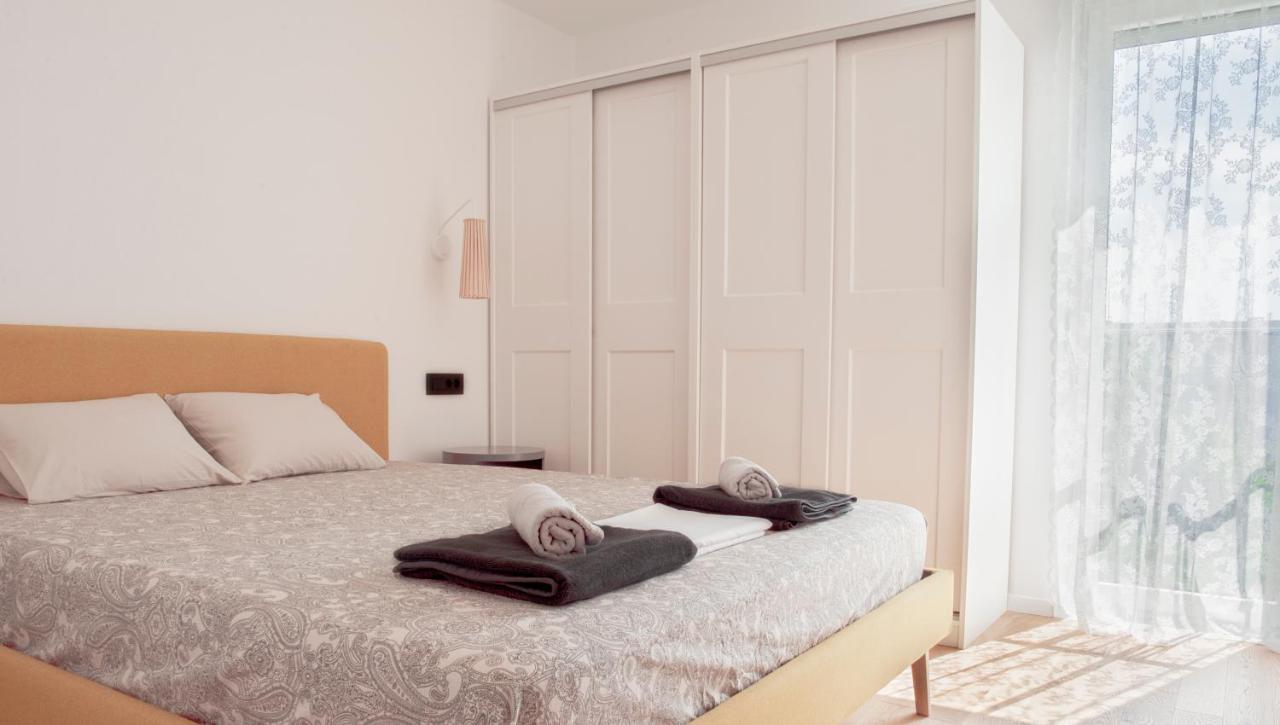 Apartment Vito โอมิช ภายนอก รูปภาพ